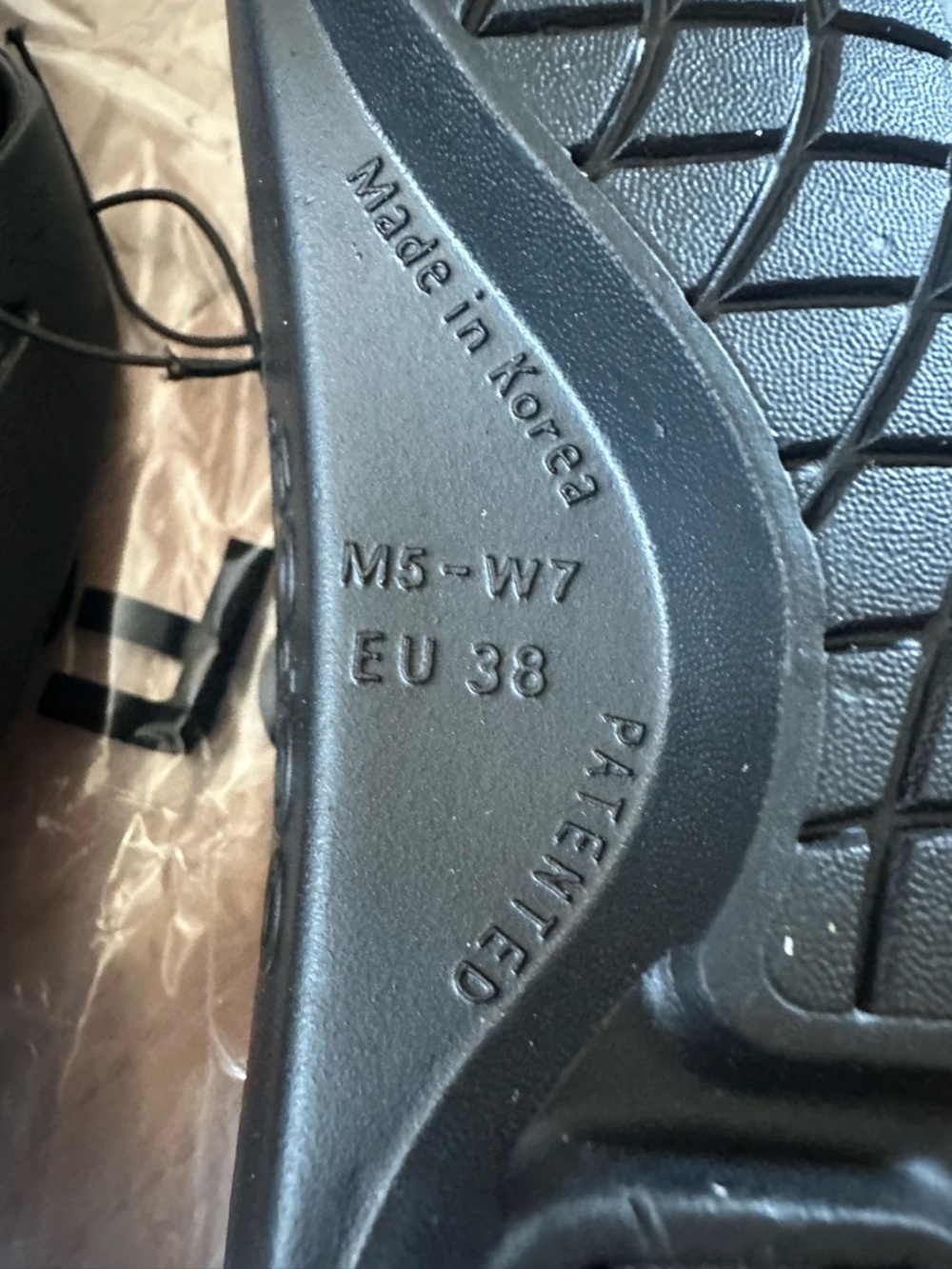 OOFOS OORIGINAL SANDAL NWT - Picture 12 of 14